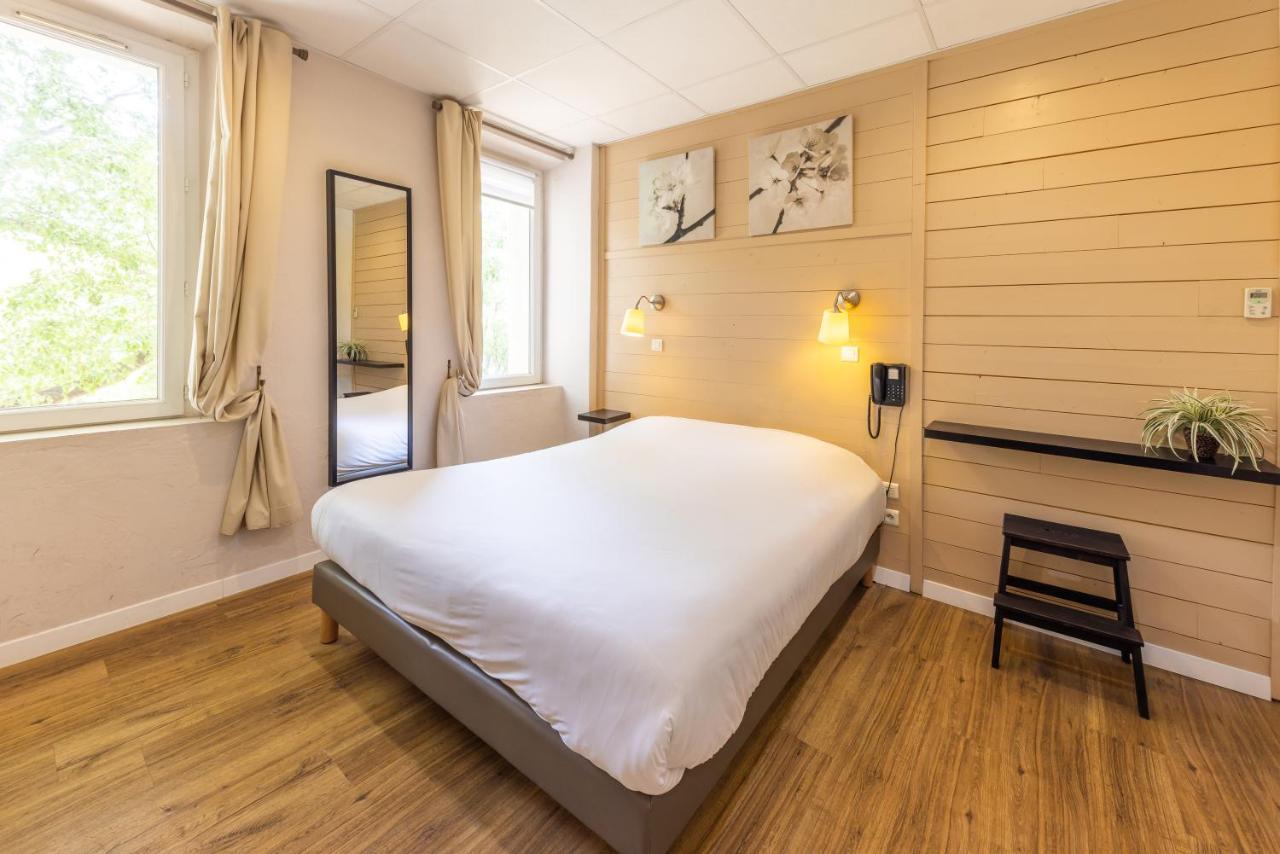 Le Relais De La Caleche Hotell Le Beausset Exteriör bild