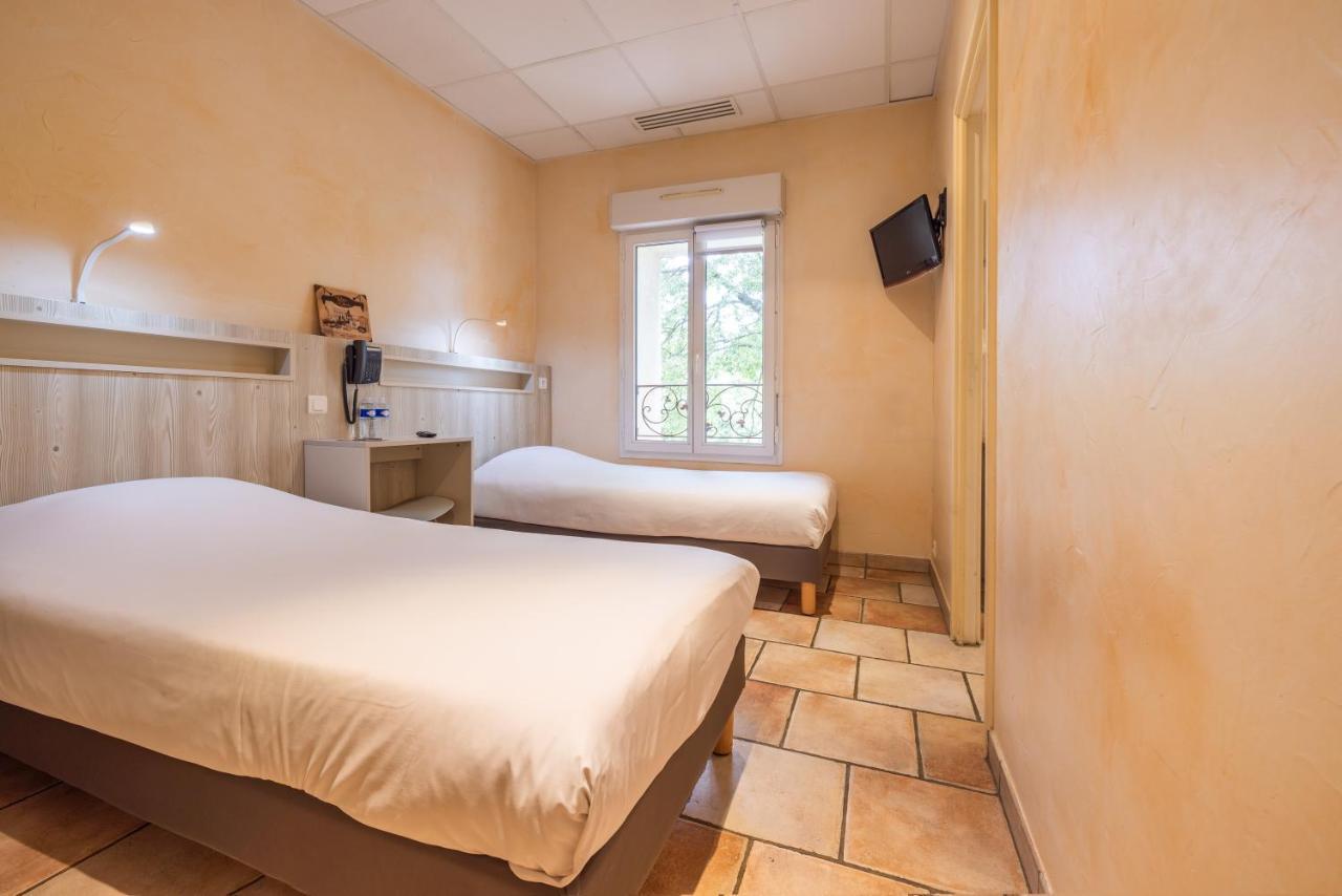 Le Relais De La Caleche Hotell Le Beausset Exteriör bild